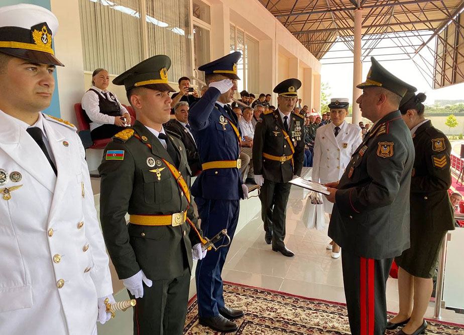 Heydər Əliyev adına AAHM-də növbəti buraxılış mərasimi keçirilib (FOTO) - Gallery Image