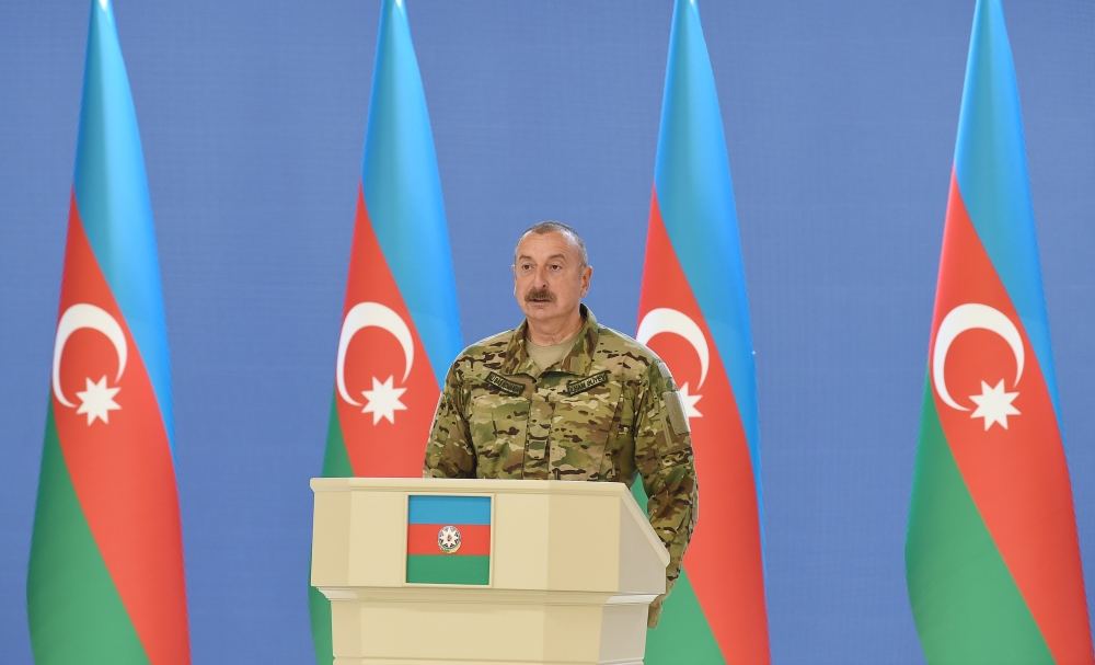 Prezident İlham Əliyev Silahlı Qüvvələr Günü münasibətilə Azərbaycan Ordusunun rəhbər və şəxsi heyətinin bir qrupu ilə görüşüb (FOTO) - Gallery Image