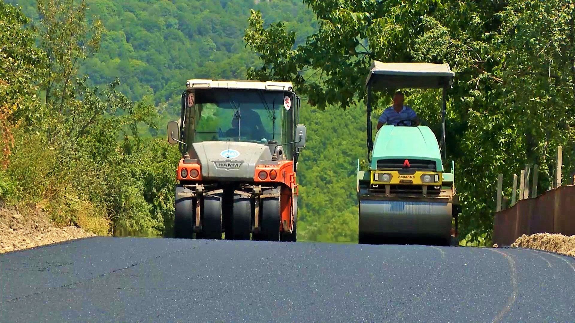 İsmayıllıda bu tarixi kəndlərin yolları yenidən qurulur (FOTO) - Gallery Image