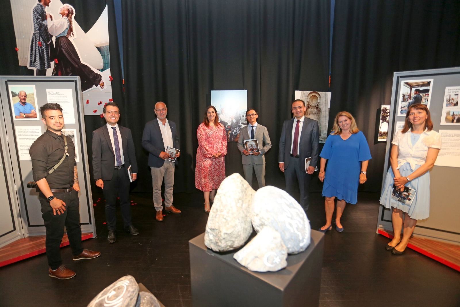 Norveçdə Azərbaycan-Norveç əlaqələrinə həsr olunmuş sərgi açılıb (FOTO) - Gallery Image