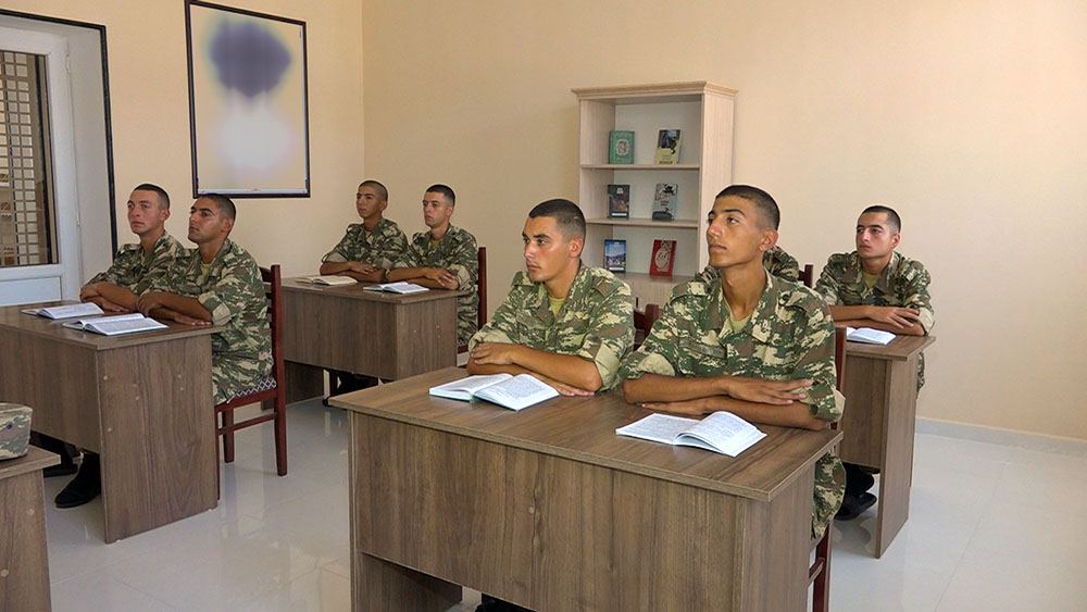 Muxtar respublikada hərbi hissələrdə müasir xidmət infrastrukturu yaradılıb (FOTO/VİDEO) - Gallery Image