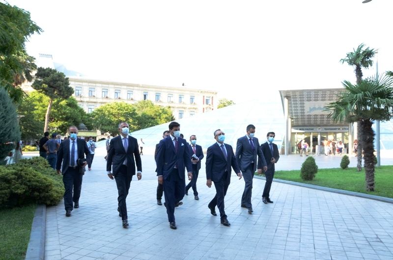 Tbilisi meri Bakını gəzib (FOTO) - Gallery Image