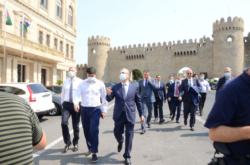 Tbilisi meri Bakını gəzib (FOTO) - Gallery Image