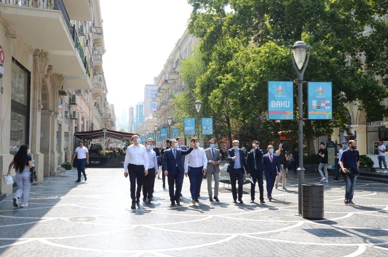 Tbilisi meri Bakını gəzib (FOTO) - Gallery Image