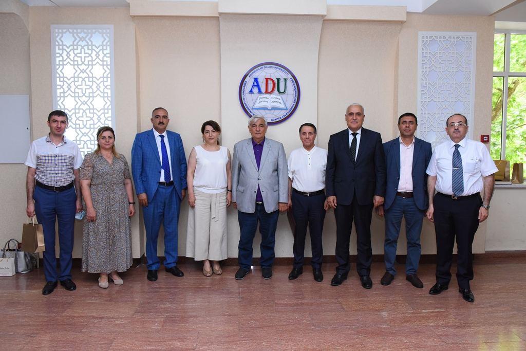 ADU-da Milli Mətbuat Günü münasibəti ilə görüş keçirilib (FOTO) - Gallery Image
