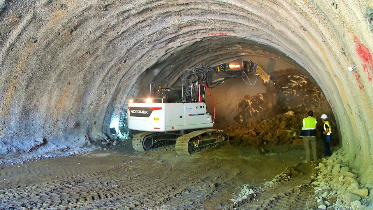 Yeni Əhmədbəyli-Füzuli-Şuşa avtomobil yolunda tunellərin inşasına başlanılıb (FOTO) - Gallery Image