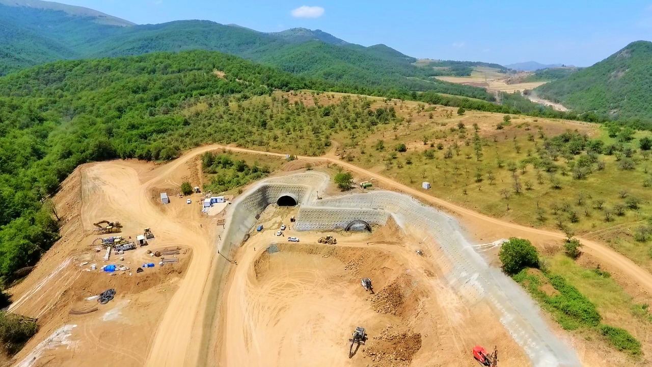 Yeni Əhmədbəyli-Füzuli-Şuşa avtomobil yolunda tunellərin inşasına başlanılıb (FOTO) - Gallery Image