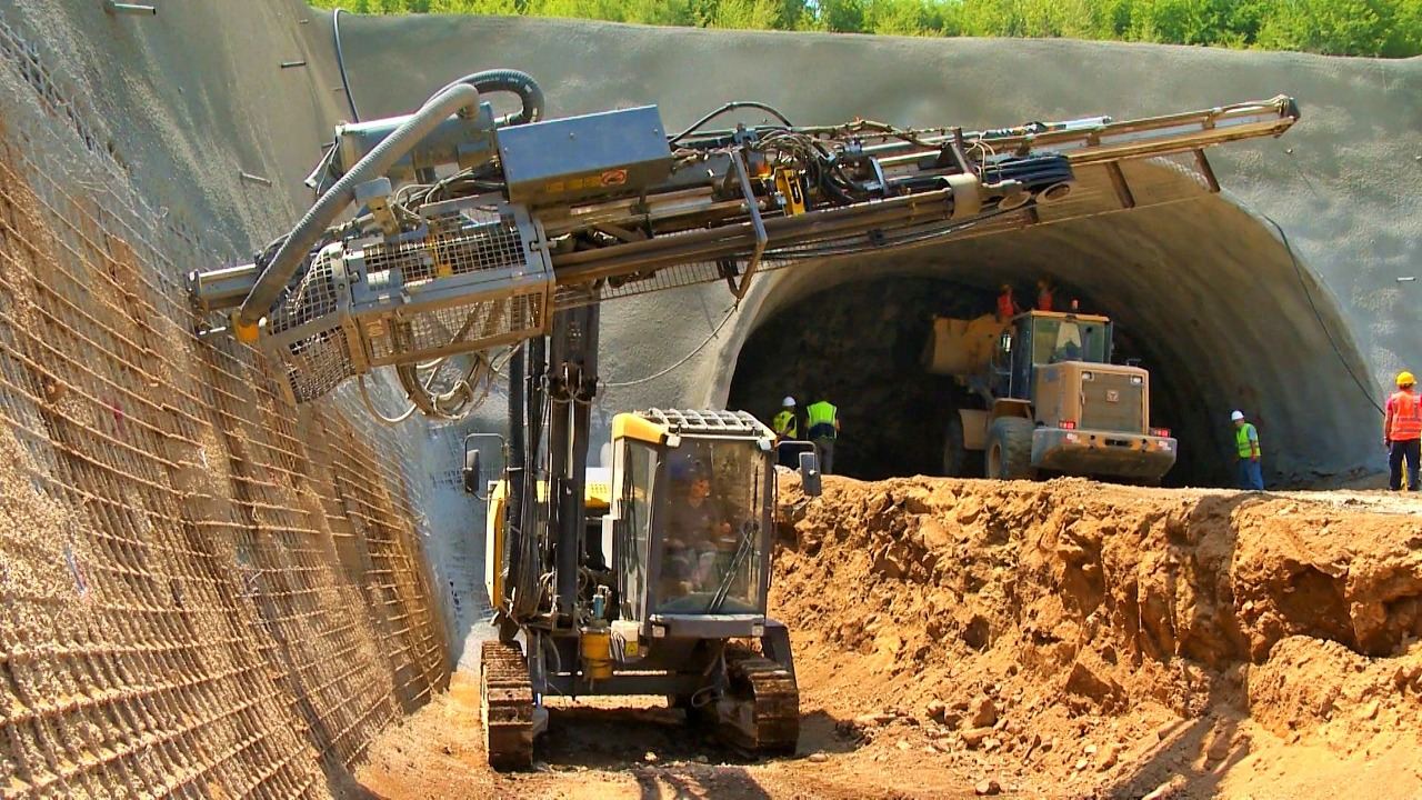 Yeni Əhmədbəyli-Füzuli-Şuşa avtomobil yolunda tunellərin inşasına başlanılıb (FOTO) - Gallery Image