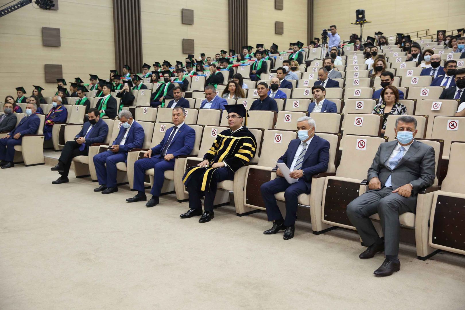 Bakı Ali Neft Məktəbində (BANM) beşinci dəfə “Məzun günü” keçirilib (FOTO) - Gallery Image