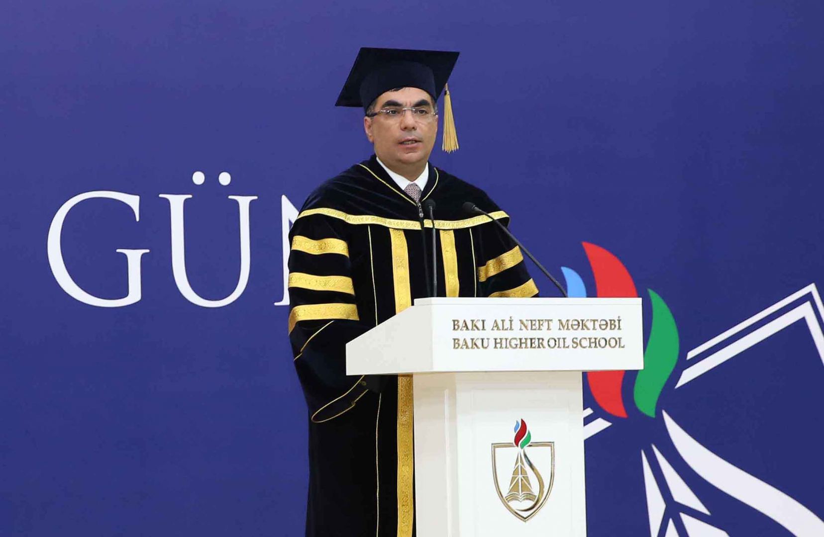 Bakı Ali Neft Məktəbində (BANM) beşinci dəfə “Məzun günü” keçirilib (FOTO) - Gallery Image