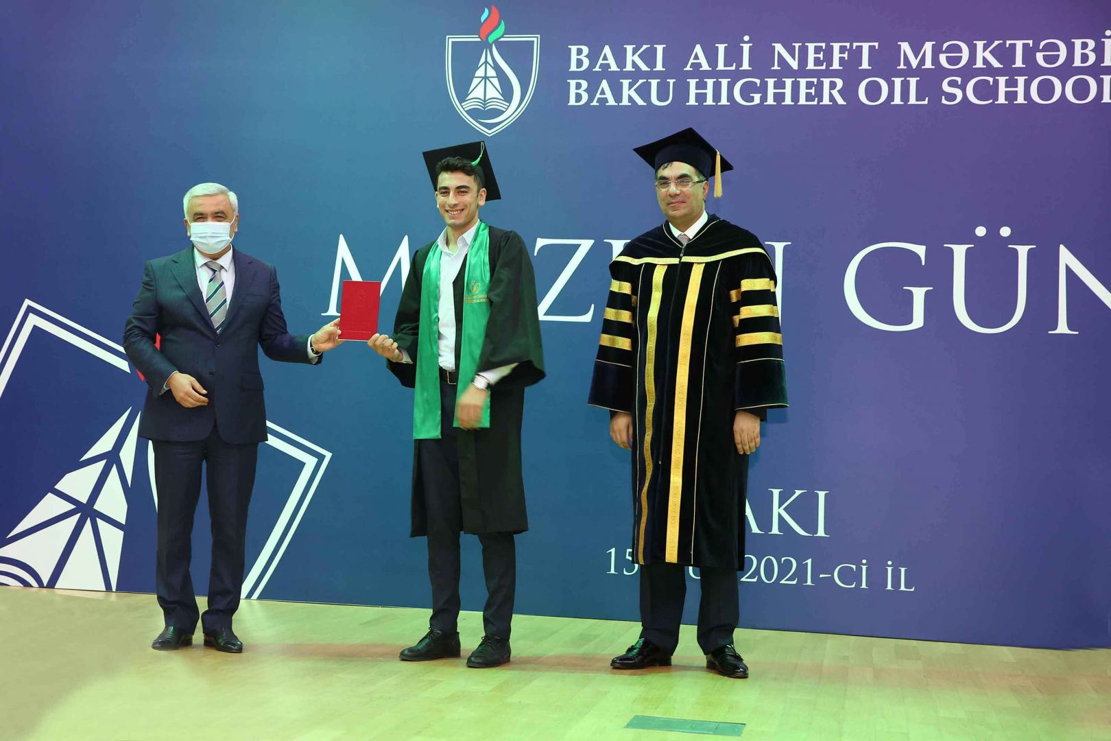 Bakı Ali Neft Məktəbində (BANM) beşinci dəfə “Məzun günü” keçirilib (FOTO) - Gallery Image