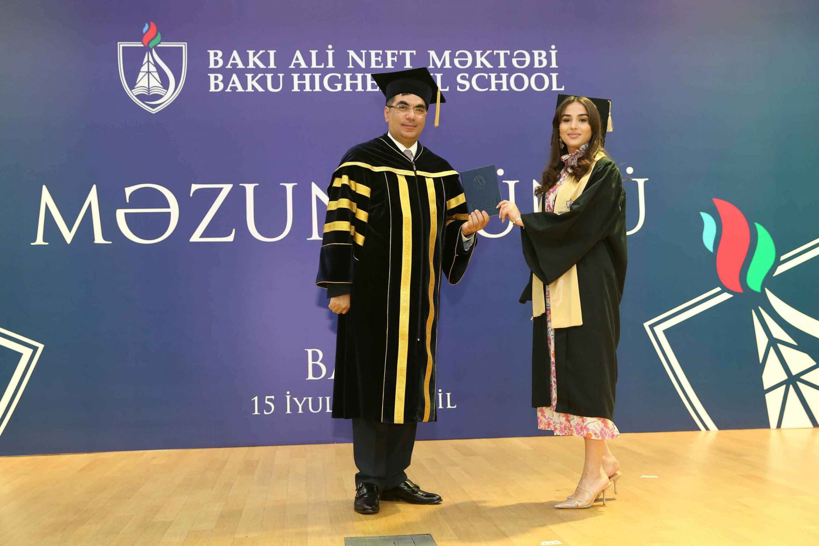 Bakı Ali Neft Məktəbində (BANM) beşinci dəfə “Məzun günü” keçirilib (FOTO) - Gallery Image