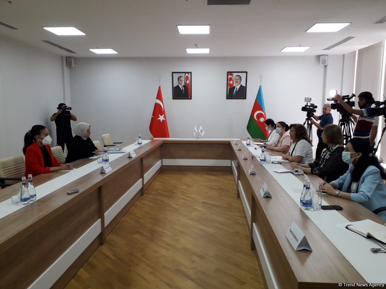 Şuşaya Azərbaycan bayrağı sancılarkən biz də sevincdən ağladıq - Ayşe Keşir (FOTO) - Gallery Image