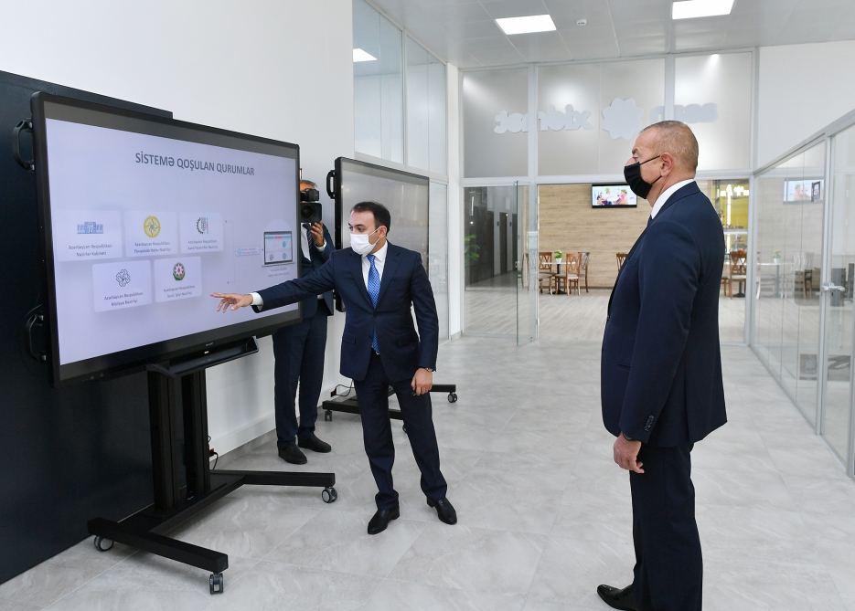 Prezident İlham Əliyev 6 saylı Bakı “ASAN xidmət” mərkəzinin açılışında iştirak edib (FOTO) - Gallery Image