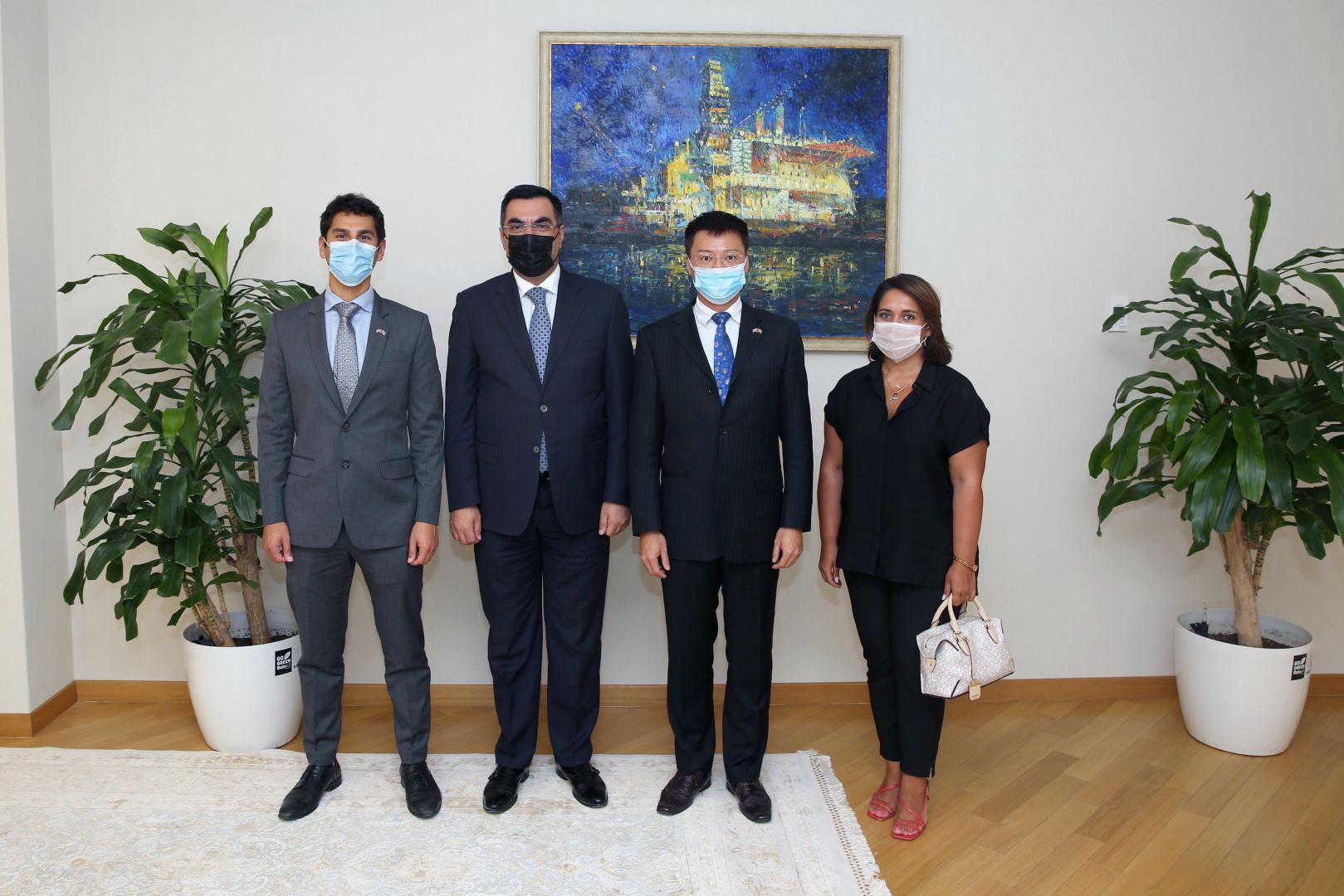 “British Council”ın yeni rəhbəri Bakı Ali Neft Məktəbində olub (FOTO) - Gallery Image