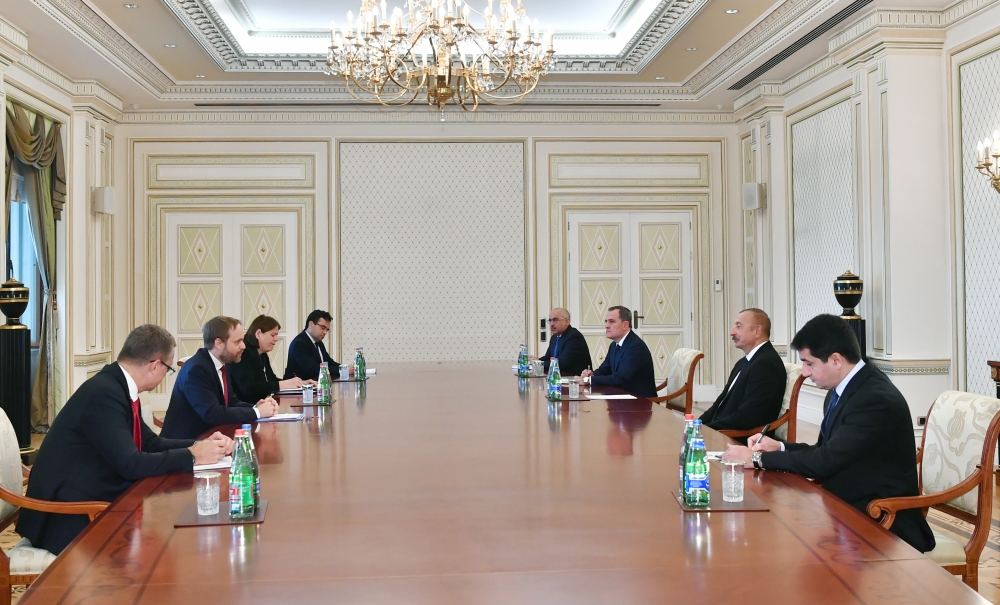 Prezident İlham Əliyev Çex Respublikasının xarici işlər nazirini qəbul edib (FOTO) - Gallery Image
