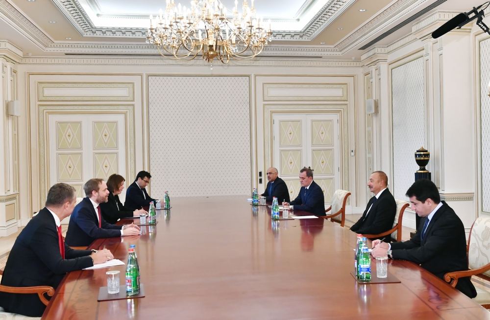 Prezident İlham Əliyev Çex Respublikasının xarici işlər nazirini qəbul edib (FOTO) - Gallery Image
