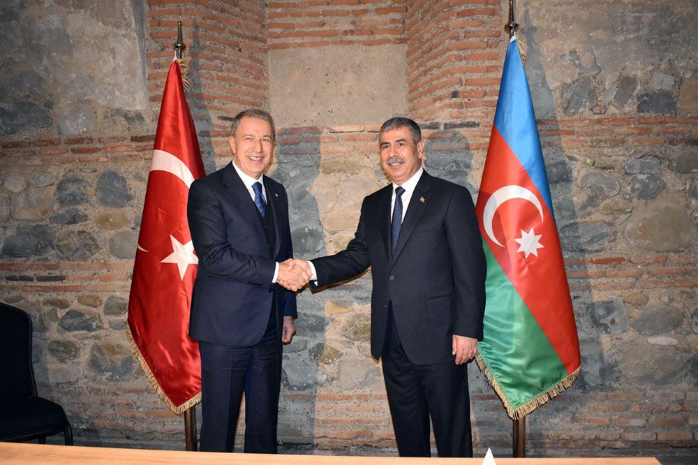 Zakir Həsənov Türkiyənin müdafiə naziri ilə görüşüb (FOTO) - Gallery Image