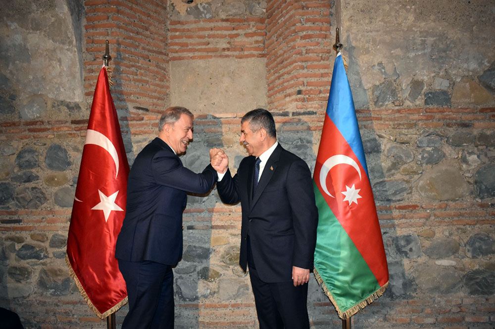 Zakir Həsənov Türkiyənin müdafiə naziri ilə görüşüb (FOTO) - Gallery Image