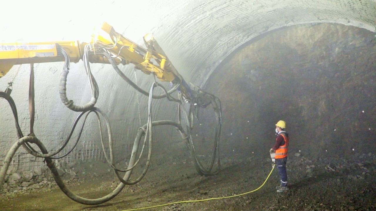 Toğanalı-Kəlbəcər avtomobil yolu üzərində Murovdağ tunelinin inşası davam etdirilir (FOTO) - Gallery Image