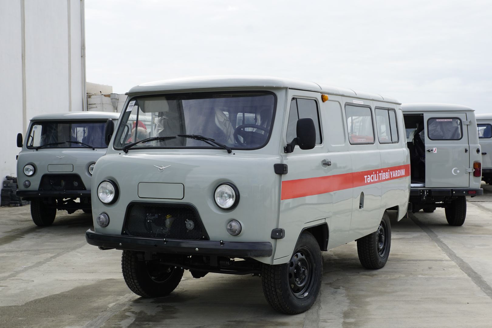 ANAMA Qarabağa minatəmizləmə əməliyyatları ilə bağlı 8 ambulans göndərib (FOTO) - Gallery Image
