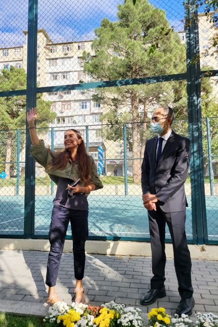 “Bizim həyət” layihəsi çərçivəsində abadlaşdırılan növbəti həyətin açılışı olub (FOTO) - Gallery Image