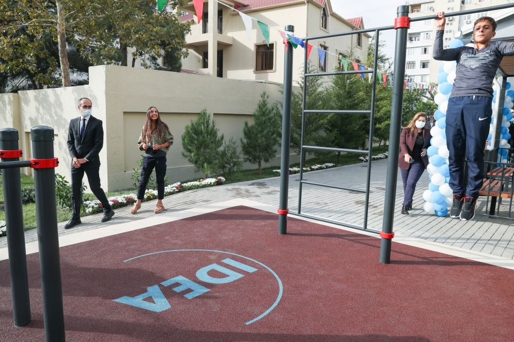 “Bizim həyət” layihəsi çərçivəsində abadlaşdırılan növbəti həyətin açılışı olub (FOTO) - Gallery Image
