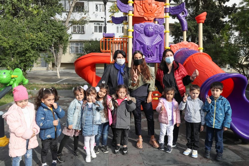 “Bizim həyət” layihəsi çərçivəsində abadlaşdırılan növbəti həyətin açılışı olub (FOTO) - Gallery Image