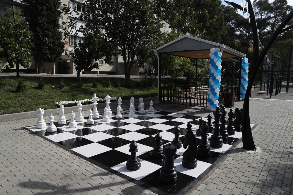 “Bizim həyət” layihəsi çərçivəsində abadlaşdırılan növbəti həyətin açılışı olub (FOTO) - Gallery Image