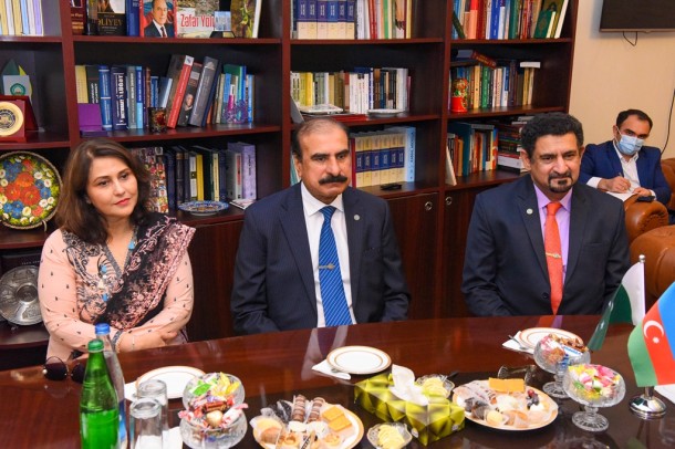 Kamal Abdulla pakistanlı rektorla görüşdü- FOTOLAR