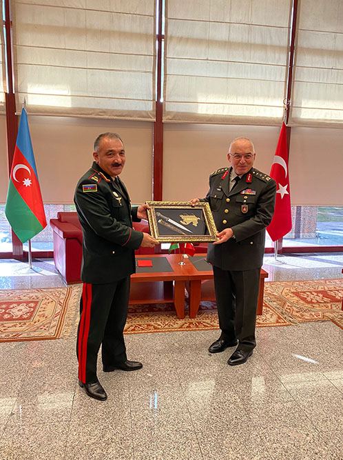 Quru Qoşunlarının komandanı Türkiyədə səfərdədir (FOTO) - Gallery Image