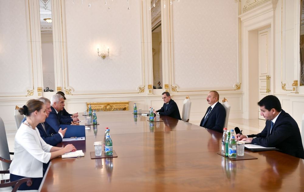 Prezident İlham Əliyev Slovakiyanın xarici işlər və Avropa nazirini qəbul edib (FOTO) - Gallery Image