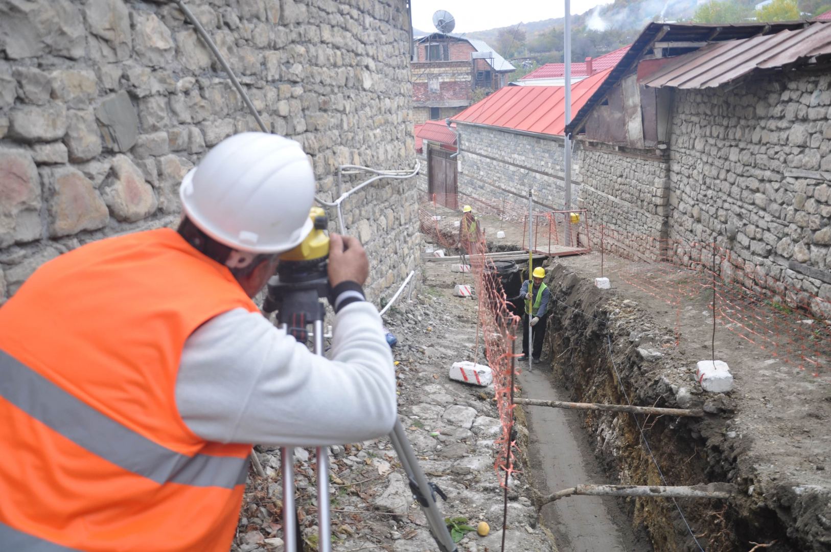Basqal qəsəbəsində içməli və tullantı su layihəsinin icrasına başlanılıb (FOTO) - Gallery Image