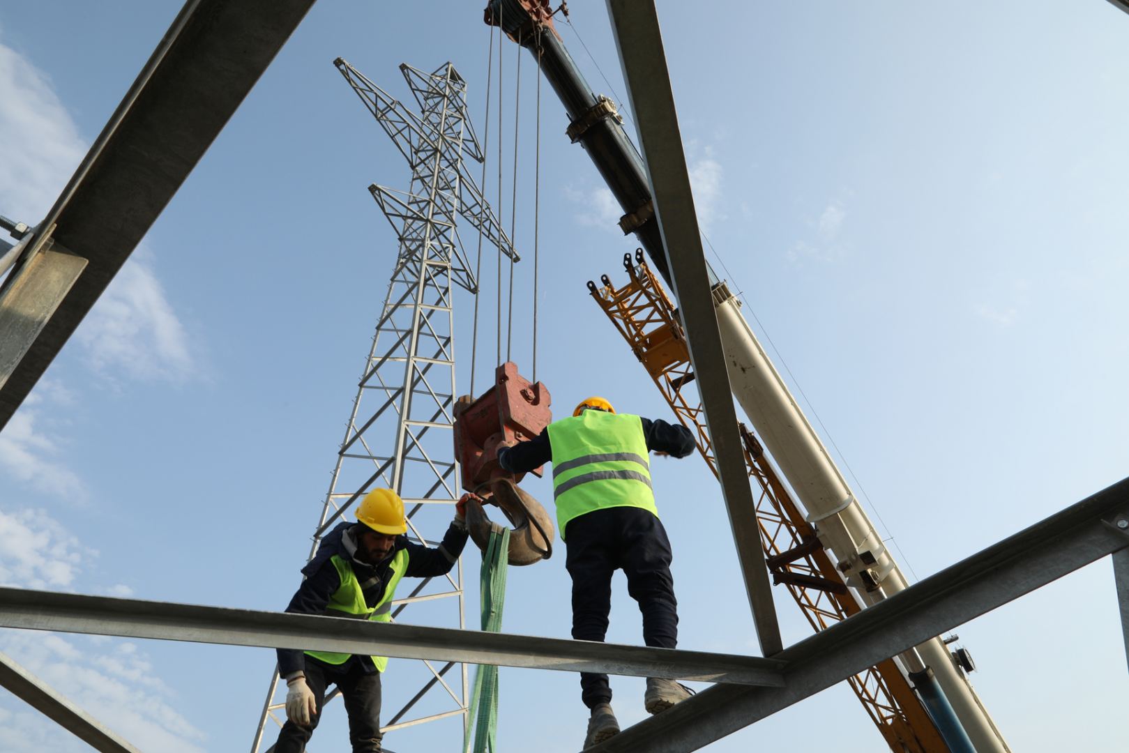 Ağdam yaxın vaxtda elektrik enerjisi ilə təmin olunacaq (FOTO/VİDEO) - Gallery Image