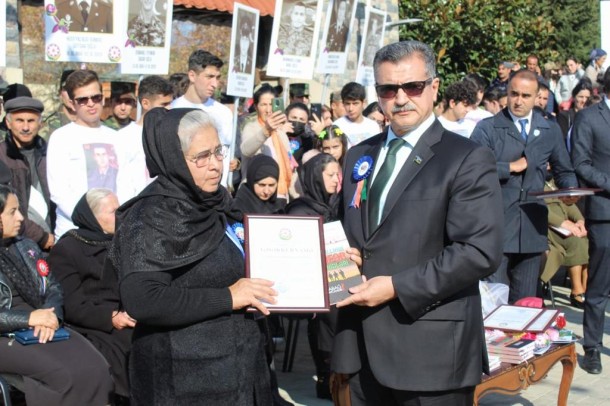 Novruz Aslanov Ismayıllıda “Zəfər günü”nü sakinlərlə birlikdə qeyd etdi - FOTOLAR