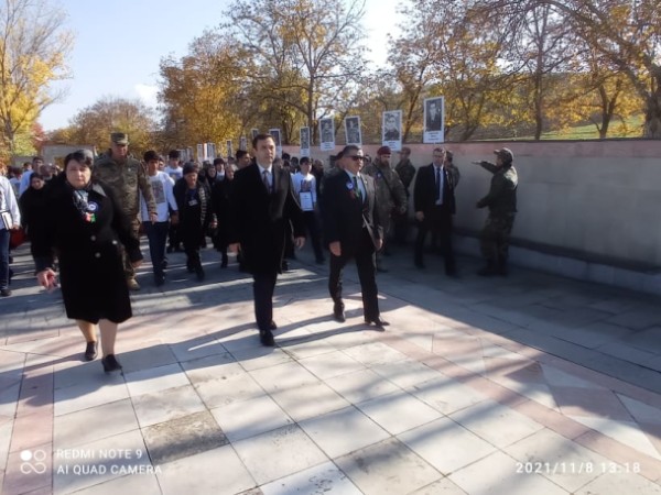 Novruz Aslanov Ismayıllıda “Zəfər günü”nü sakinlərlə birlikdə qeyd etdi - FOTOLAR