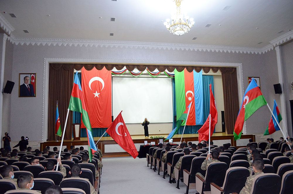 Şəhidlərin xatirəsinə həsr olunmuş anım mərasimləri keçirilib (FOTO/VİDEO) - Gallery Image