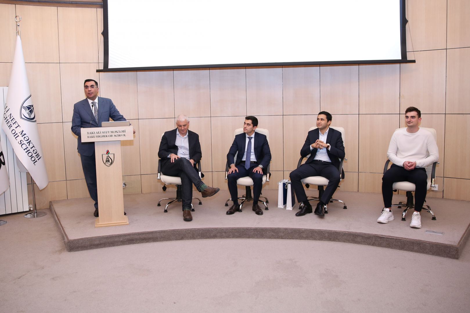 “SABAH.lab” Akselerasiya Mərkəzinin Bakı Ali Neft Məktəbinin tələbələri üçün təqdimatı (FOTO) - Gallery Image