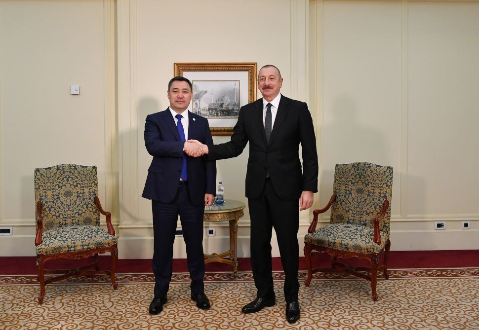 Prezident İlham Əliyev İstanbulda Qırğızıstan Prezidenti Sadır Japarovla görüşüb (FOTO) - Gallery Image