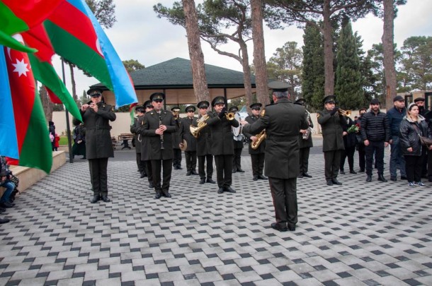 Vətən müharibəsi şəhidi anım günündə yad edildi- FOTOLAR Vətən müharibəsi şəhidi anım günündə yad edildi- FOTOLAR