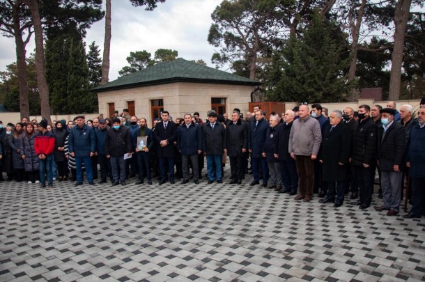 Vətən müharibəsi şəhidi anım günündə yad edildi- FOTOLAR Vətən müharibəsi şəhidi anım günündə yad edildi- FOTOLAR