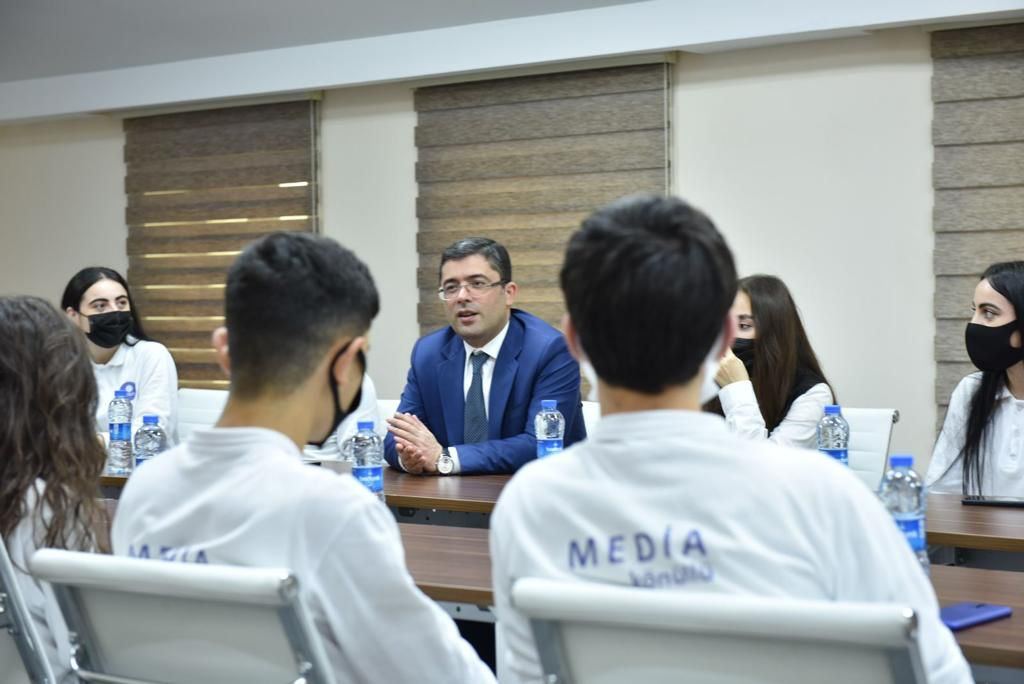 Medianın İnkişafı Agentliyinin birinci könüllülük proqramı uğurla yekunlaşıb (FOTO) - Gallery Image