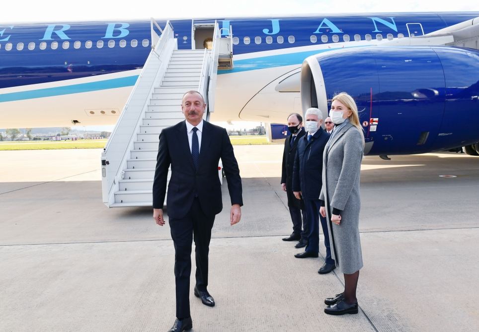 Prezident İlham Əliyev Soçi şəhərinə işgüzar səfərə gəlib (FOTO) - Gallery Image