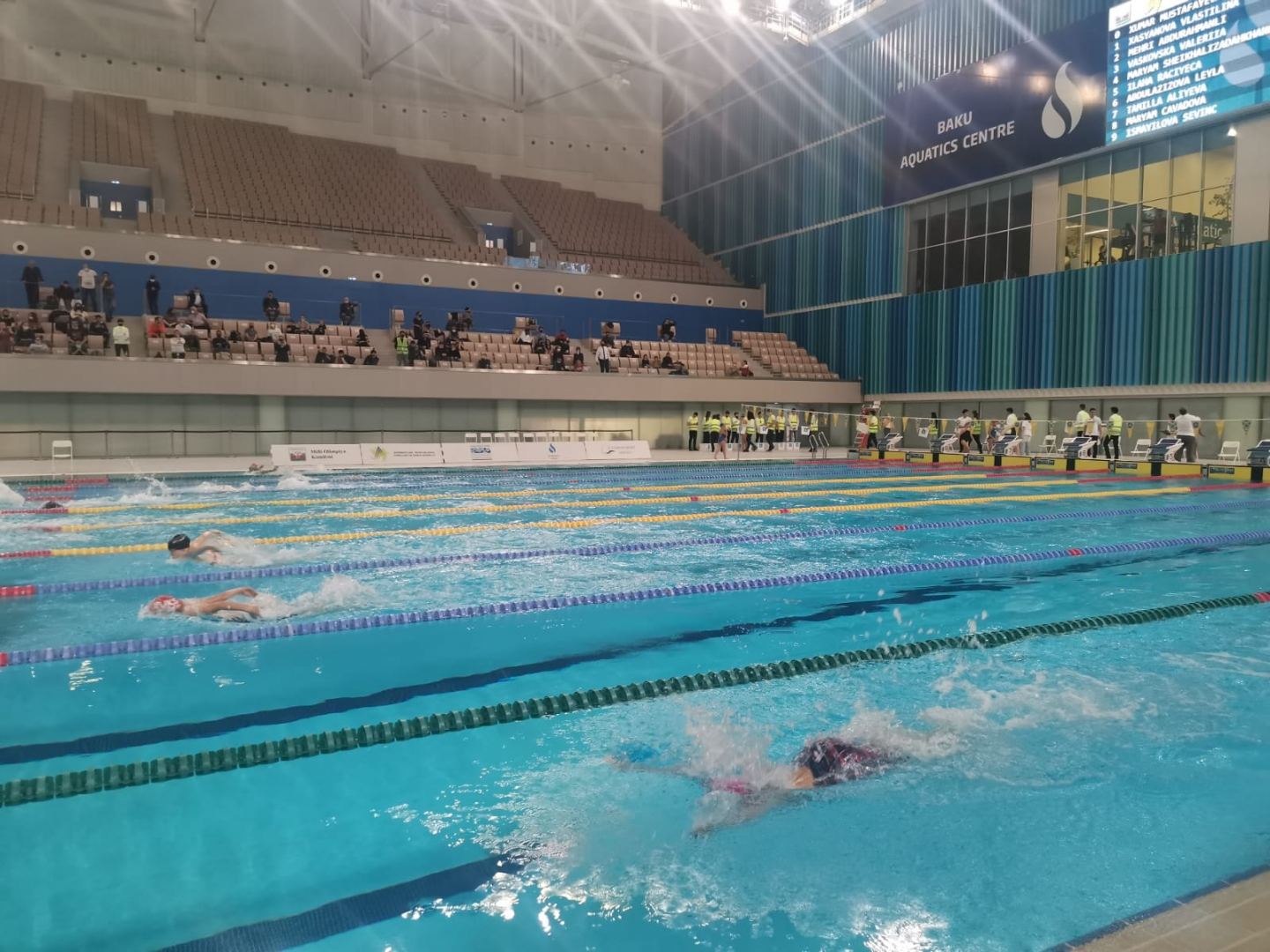 Üzgüçülük üzrə açıq Azərbaycan çempionatı keçirilir (FOTO) - Gallery Image