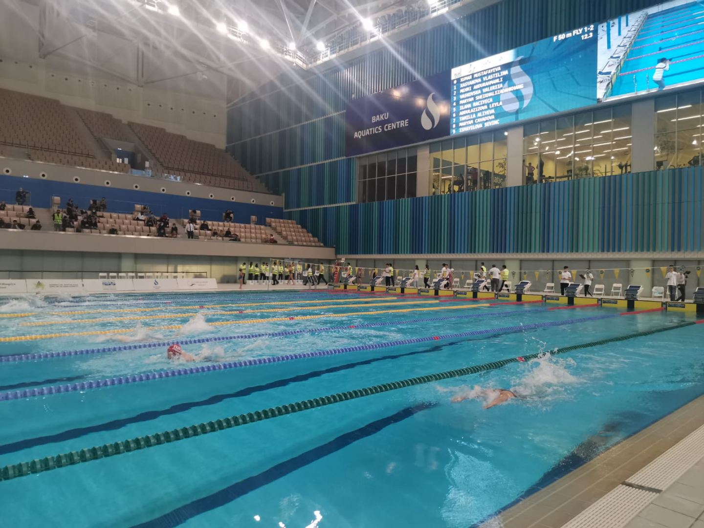 Üzgüçülük üzrə açıq Azərbaycan çempionatı keçirilir (FOTO) - Gallery Image