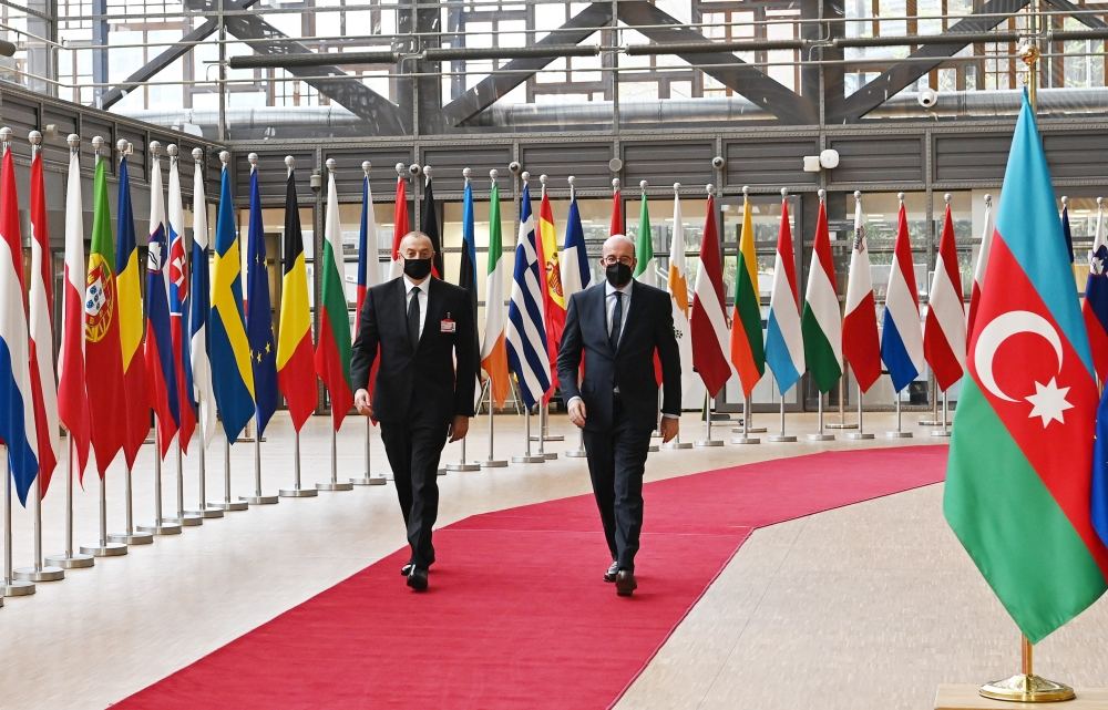 Brüsseldə Prezident İlham Əliyev ilə Avropa İttifaqı Şurasının Prezidenti arasında görüş olub (FOTO) - Gallery Image