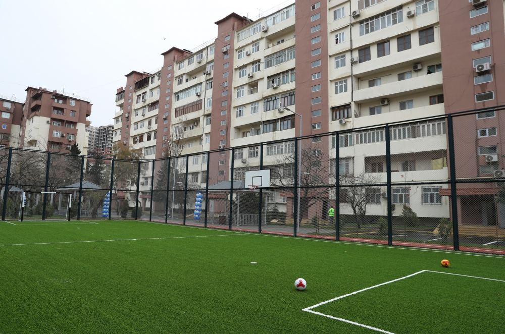 Bakının Nizami rayonunda növbəti abad həyət istifadəyə verilib (FOTO) - Gallery Image
