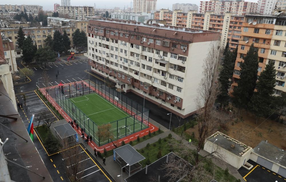 Bakının Nizami rayonunda növbəti abad həyət istifadəyə verilib (FOTO) - Gallery Image