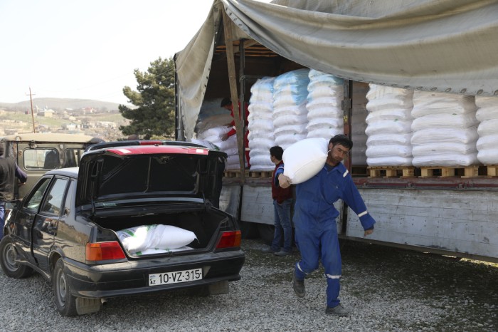 Mineral gübrələrin səyyar satış xidməti fermerlərin işini asanlaşdırıb- FOTOLAR