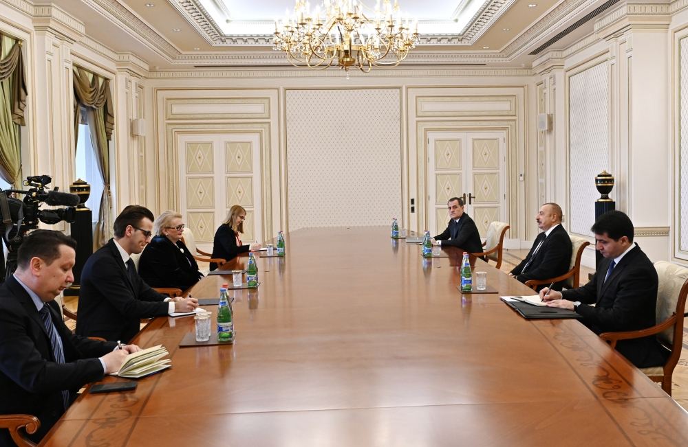 Prezident İlham Əliyev Bosniya və Herseqovina Nazirlər Şurası sədrinin müavini və xarici işlər nazirini qəbul edib (FOTO) - Gallery Image
